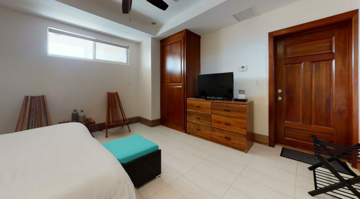 Grand-Caribe-Ocean-Front-Deluxe-BVS22-Bedroom