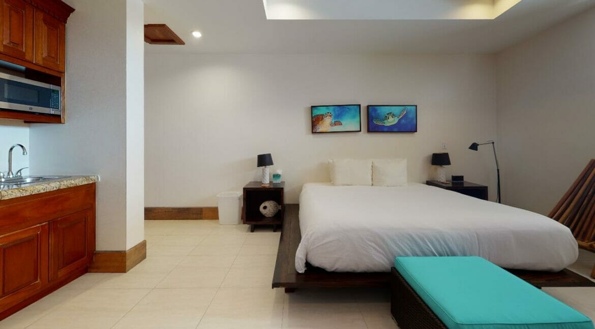 Grand-Caribe-Ocean-Front-Deluxe-BVS22-Bedroom(1)
